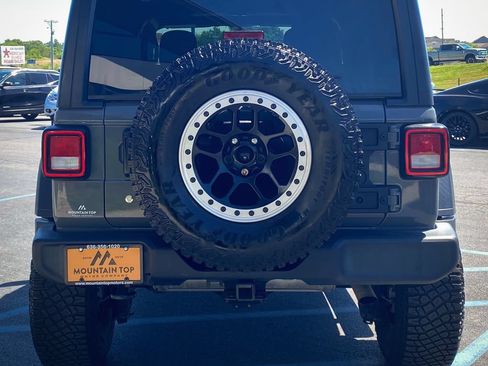 Used 2019 Jeep Wrangler Unlimited Sport S AWD/4WD image 32