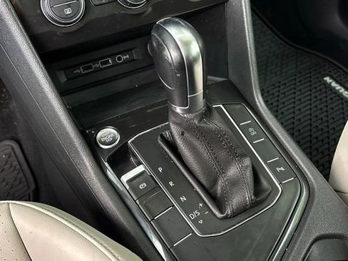Used 2019 Volkswagen Tiguan SEL image 22