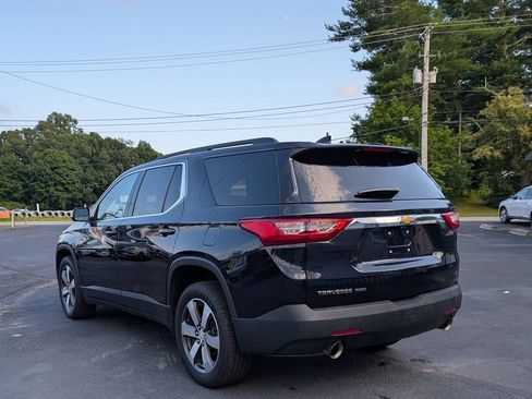 Used 2020 Chevrolet Traverse LT w/ LT Premium Package AWD/4WD image 5