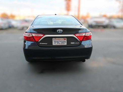 Used 2016 Toyota Camry XLE image 9