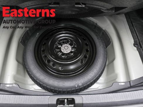 Used 2024 Toyota Camry SE image 22