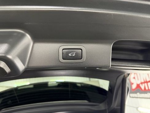 Used 2020 Jaguar F-PACE R-Sport image 10