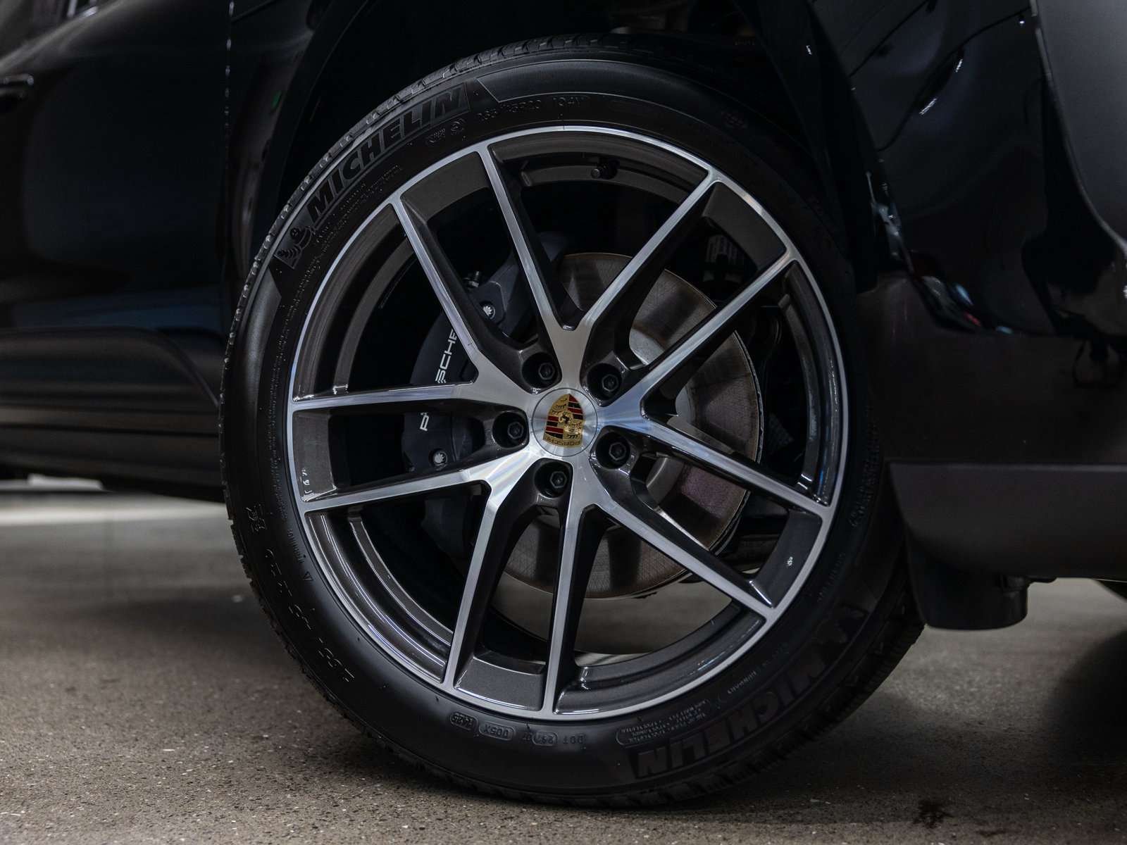 Used 2026 Porsche Macan AWD/4WD image 17