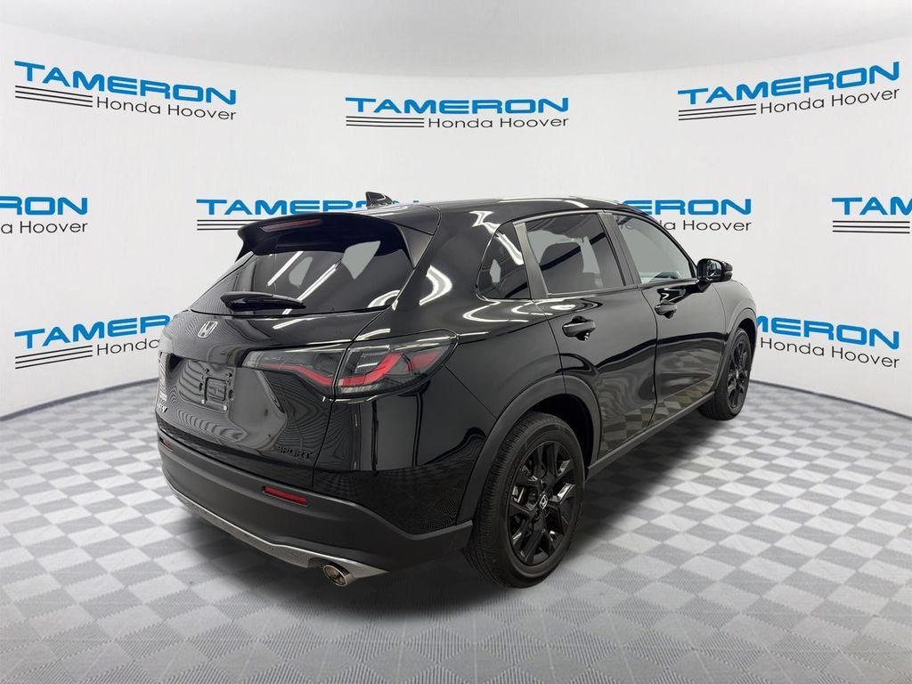 Used 2024 Honda HR-V Sport image 5