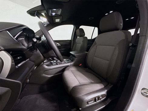 Used 2023 Chevrolet Traverse LT image 20