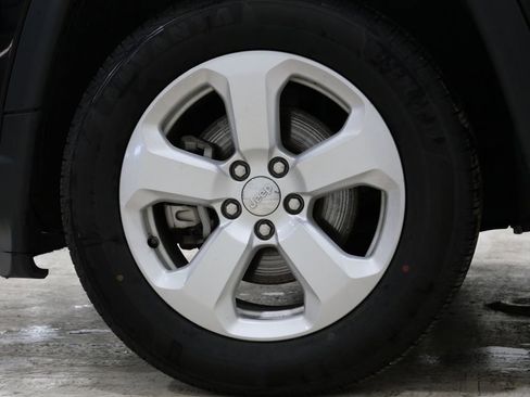 Certified 2021 Jeep Compass Latitude w/ Sun and Sound Group image 10