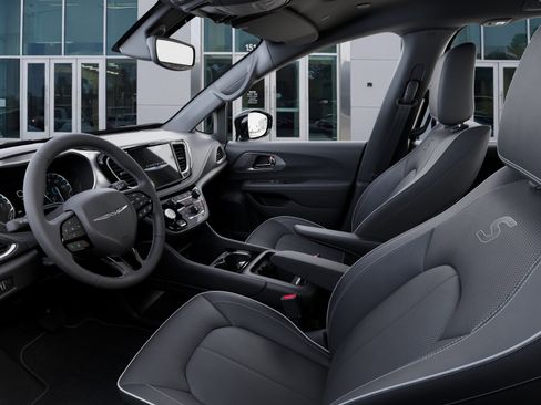 New 2026 Chrysler Pacifica Limited w/ S Appearance Package image 22