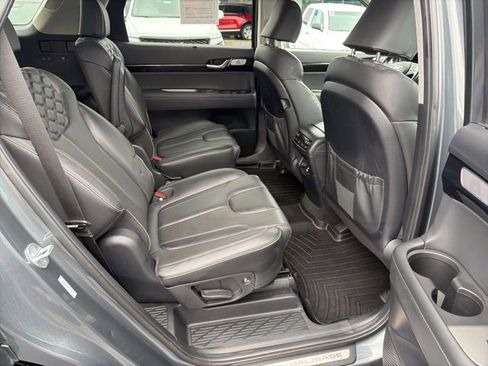 Used 2022 Hyundai Palisade Limited AWD/4WD image 13