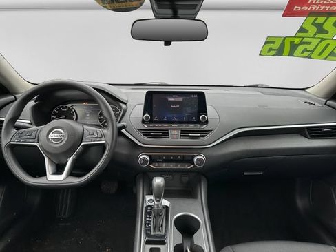 Used 2022 Nissan Altima 2.5 SV AWD/4WD image 17