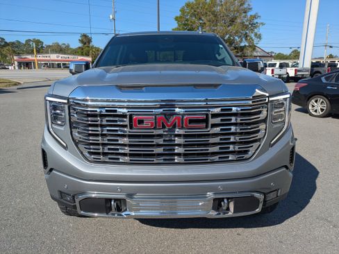 Used 2024 GMC Sierra 1500 Denali w/ Denali Reserve Package AWD/4WD image 9