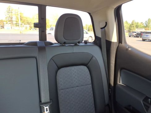 Used 2016 Chevrolet Colorado Z71 AWD/4WD image 15