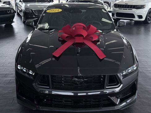 Used 2024 Ford Mustang Dark Horse image 5