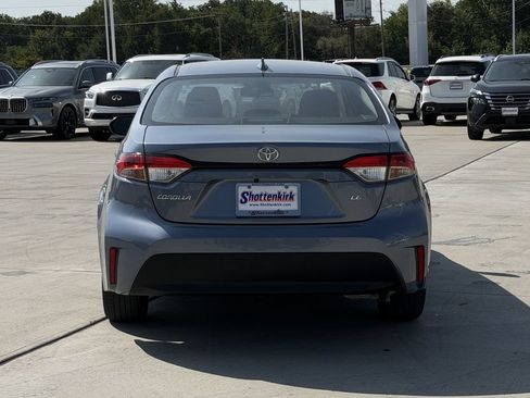Used 2024 Toyota Corolla LE FWD image 5