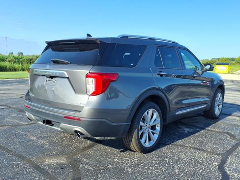 Used 2023 Ford Explorer Platinum w/ Technology Package AWD/4WD image 4