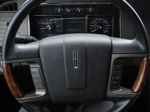 Used 2013 Lincoln Navigator 4WD w/ HD Trailer Tow Pkg image 26