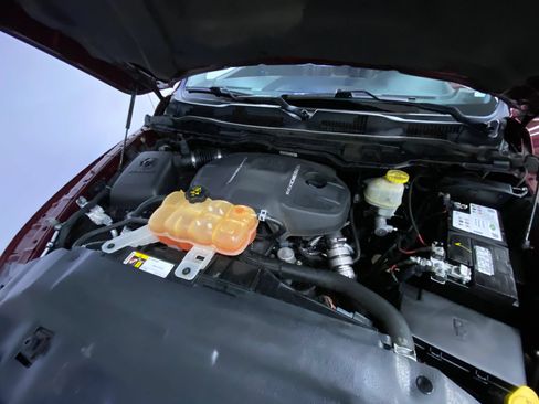 Used 2019 RAM 1500 Laramie w/ Convenience Group RWD image 24