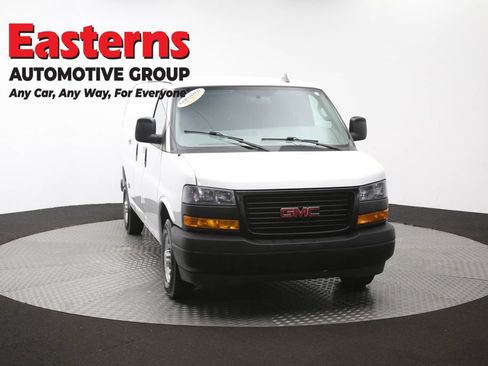 Used 2022 GMC Savana 2500 RWD image 44