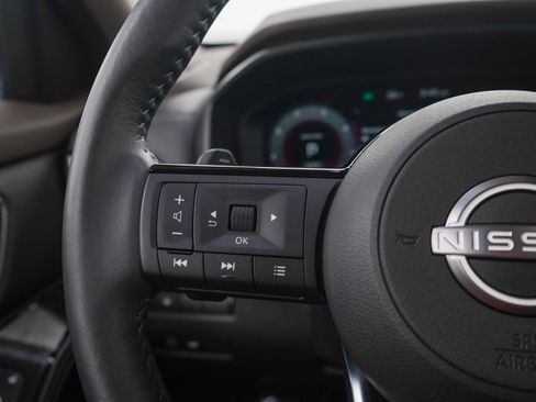 Used 2023 Nissan Rogue Platinum AWD/4WD image 26