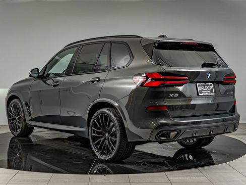 New 2026 BMW X5 xDrive40i w/ M Sport Package AWD/4WD image 7