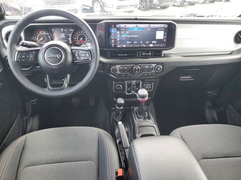 Used 2025 Jeep Wrangler Unlimited Sport AWD/4WD image 11