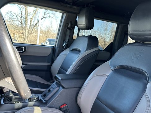 Used 2023 Ford Bronco Wildtrak image 20