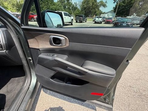Certified 2023 Kia Sorento S AWD/4WD image 32