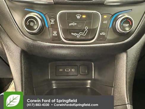 Used 2020 Chevrolet Equinox LT image 24