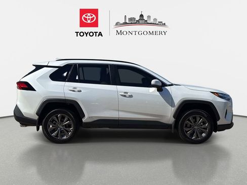 Used 2025 Toyota RAV4 XLE Premium image 2