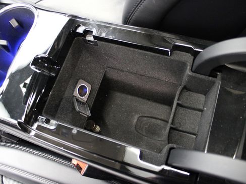 Used 2022 Lincoln Nautilus Reserve image 36