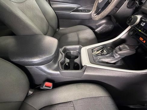 Used 2021 Toyota RAV4 XLE FWD image 32