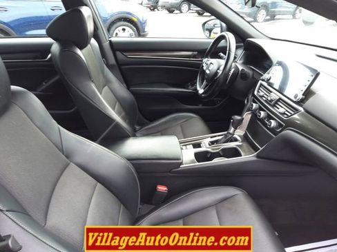 Used 2018 Honda Accord Sport image 27