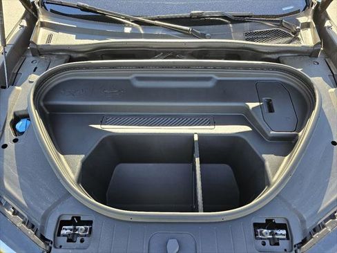 Used 2025 Audi Q6 e-tron Premium w/ Convenience Package image 8