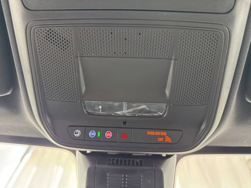 New 2026 Chevrolet Equinox LT w/ Convenience Package II image 34