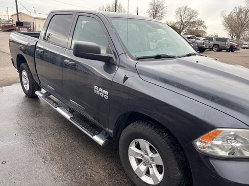 Used 2017 RAM 1500 Express image 35