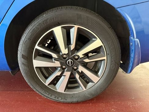 Used 2024 Nissan Versa SV w/ Trunk Package FWD image 20