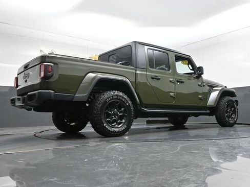 Used 2023 Jeep Gladiator Sport AWD/4WD image 31