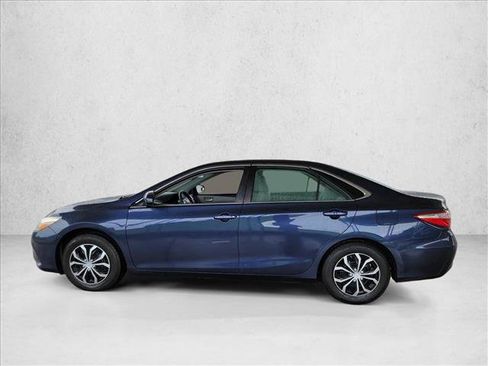 Used 2015 Toyota Camry LE FWD image 7