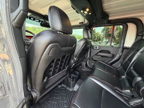Used 2021 Jeep Gladiator Rubicon AWD/4WD image 34