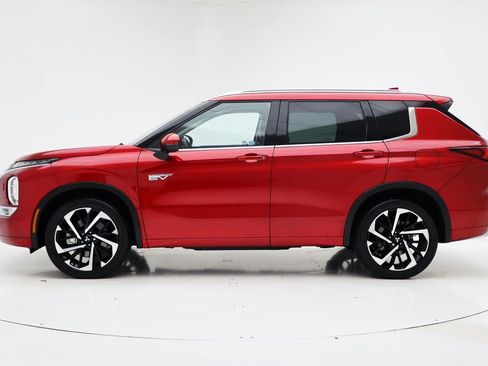 Used 2023 Mitsubishi Outlander SEL image 6