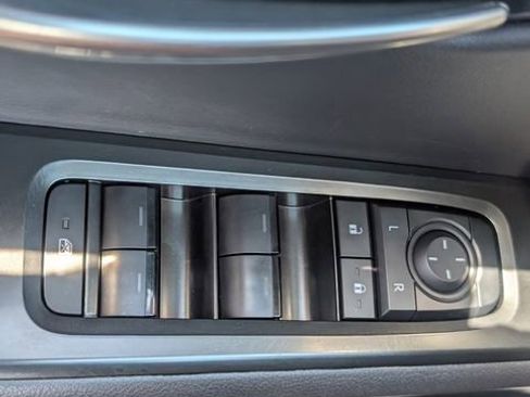 Used 2025 Lexus UX 300h FWD w/ Accessory Package (Z2) image 34