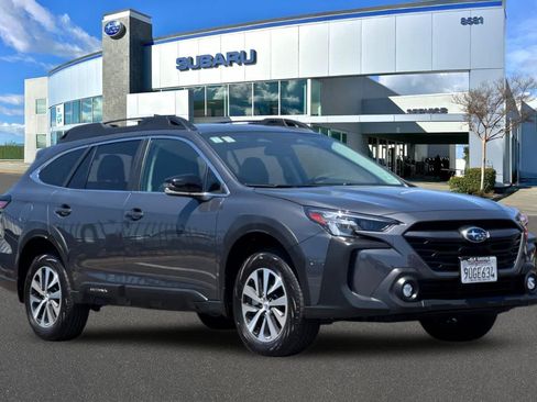 Certified 2025 Subaru Outback Premium AWD/4WD image 5