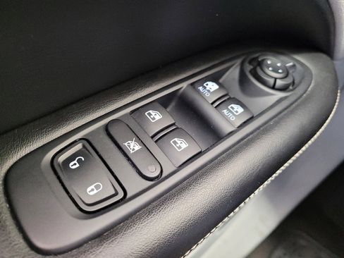 Used 2020 Jeep Compass Latitude FWD image 27
