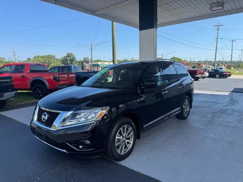 Used 2013 Nissan Pathfinder SV AWD/4WD image 7