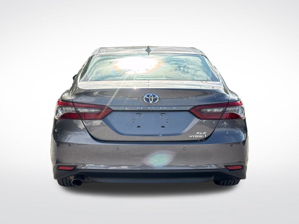Used 2022 Toyota Camry XLE w/ Navigation Upgrade Package FWD image 4