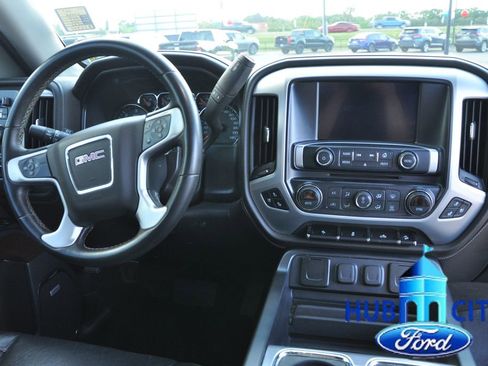 Used 2018 GMC Sierra 1500 SLT w/ SLT Premium Package AWD/4WD image 19