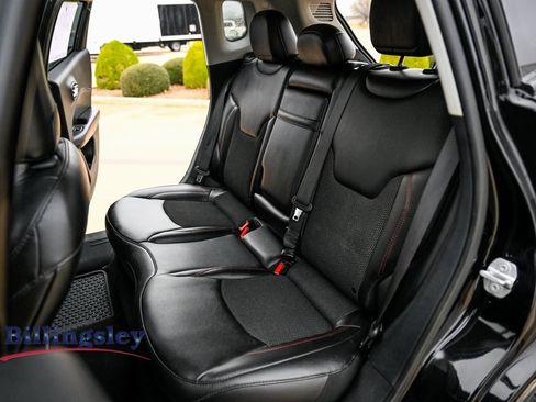 Used 2019 Jeep Compass Trailhawk w/ Cold Weather Group image 11