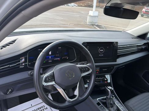 Used 2025 Volkswagen Jetta S image 19