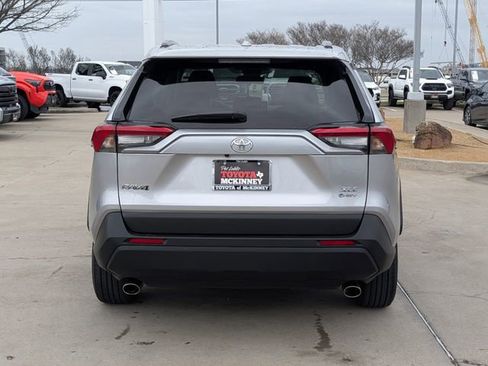 Used 2025 Toyota RAV4 XLE image 7