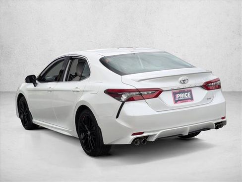 Used 2022 Toyota Camry XSE image 7