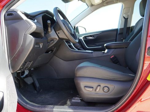 Used 2023 Toyota RAV4 XLE image 23